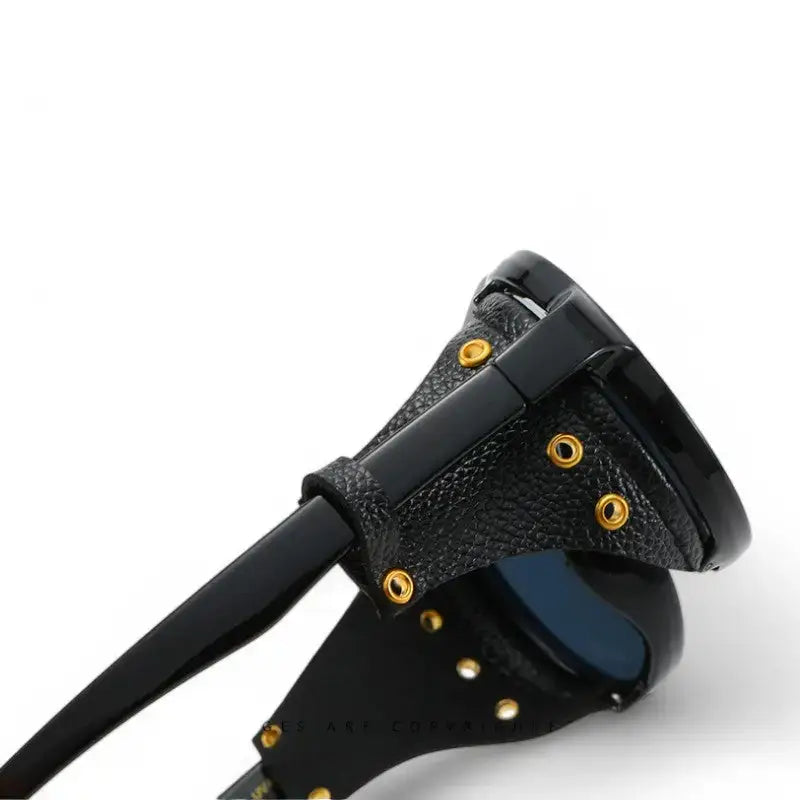 Lunettes randonnée rondes coques latérales uv400