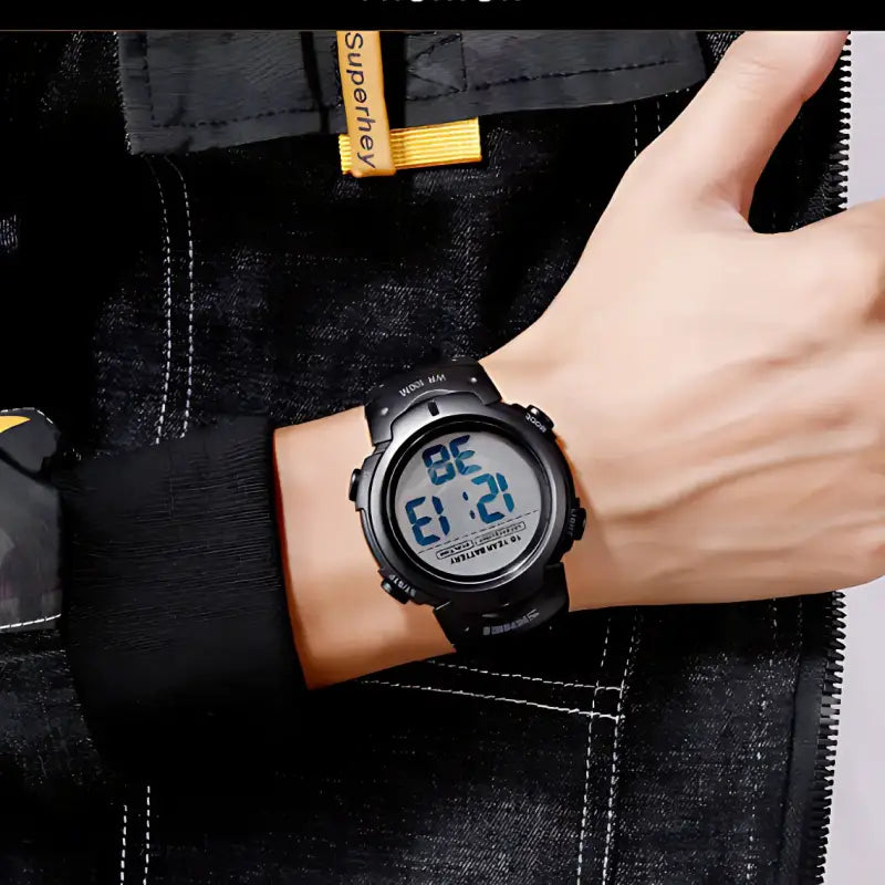 Montre outdoor chronomètre étanche basique