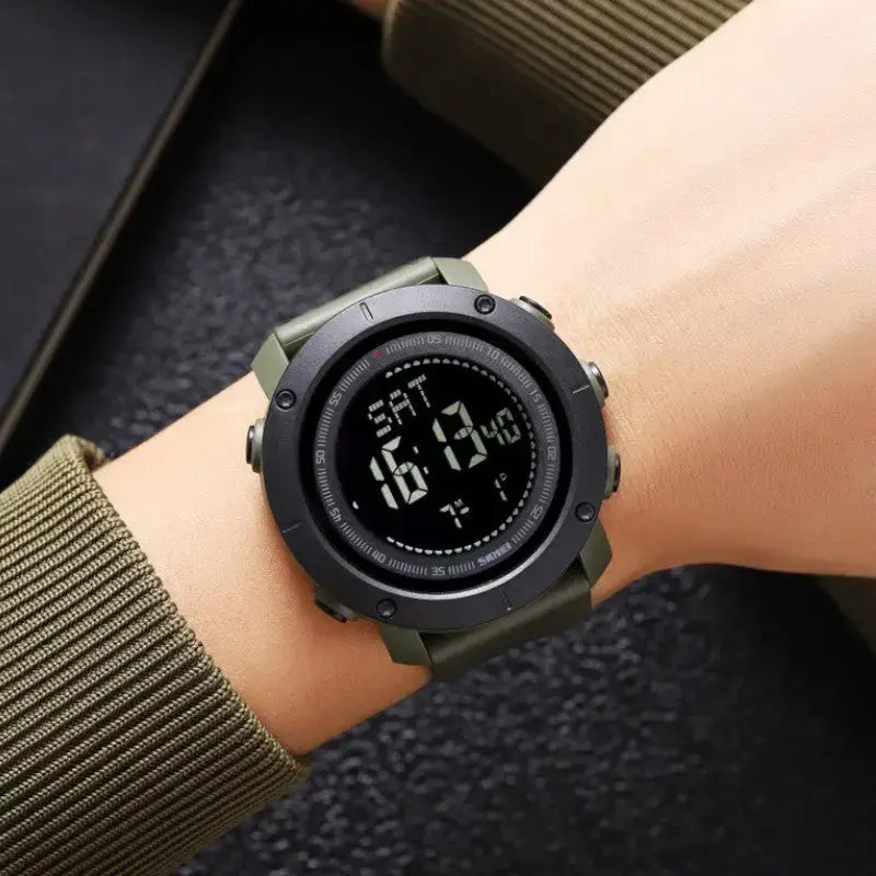 Montre randonnée boussole étanche basique