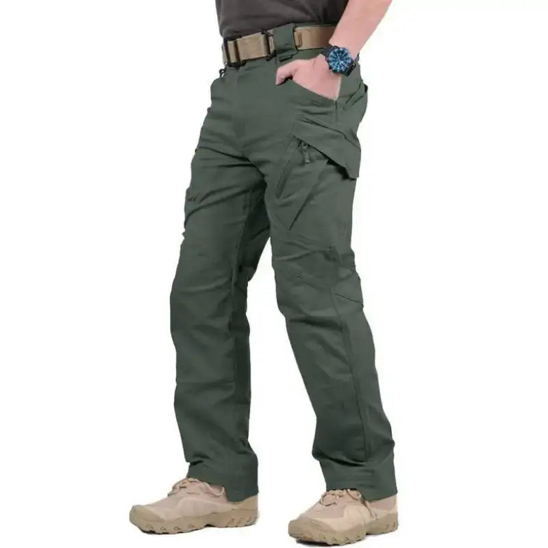 Pantalon randonnée imperméable coupe cargo