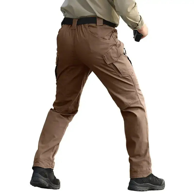 Pantalon randonnée imperméable coupe cargo