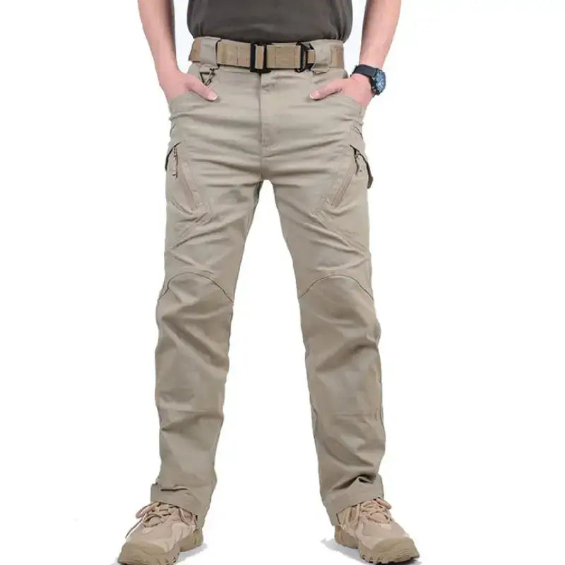 Pantalon randonnée imperméable coupe cargo