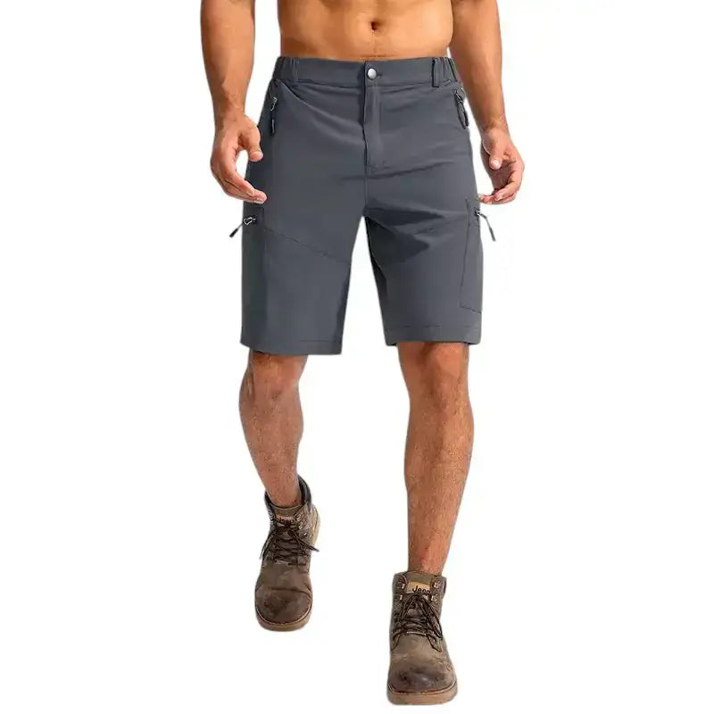 Short homme randonnée aventure pratique