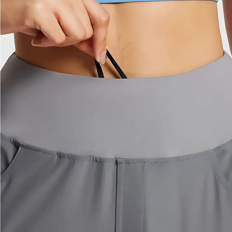 Short randonnée femme avec poches robuste