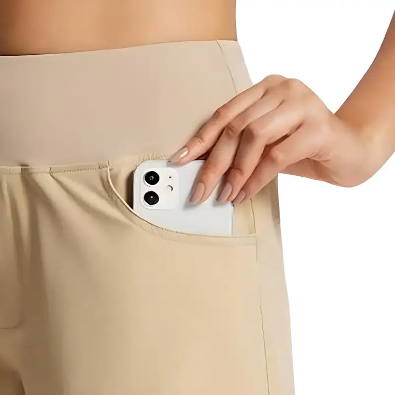 Short randonnée femme avec poches robuste