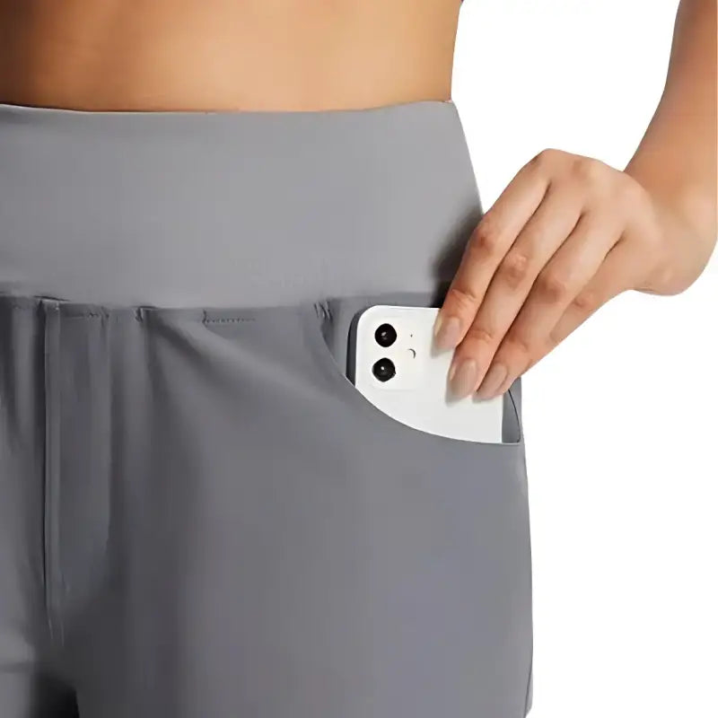 Short randonnée femme avec poches robuste