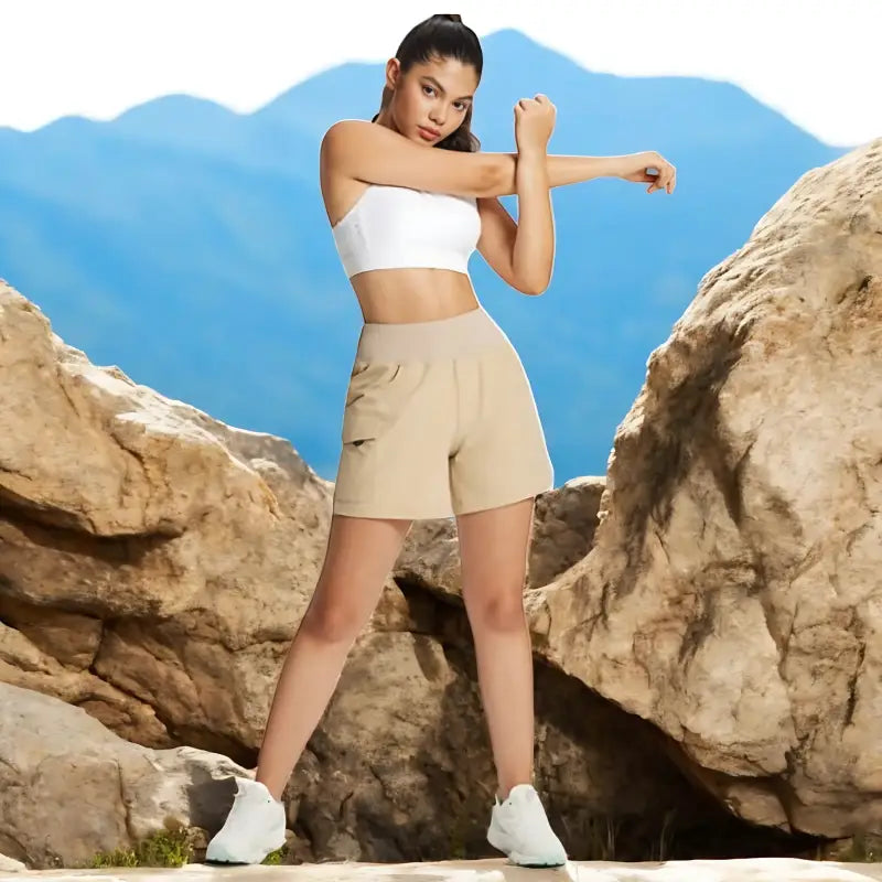 Short randonnée femme avec poches robuste