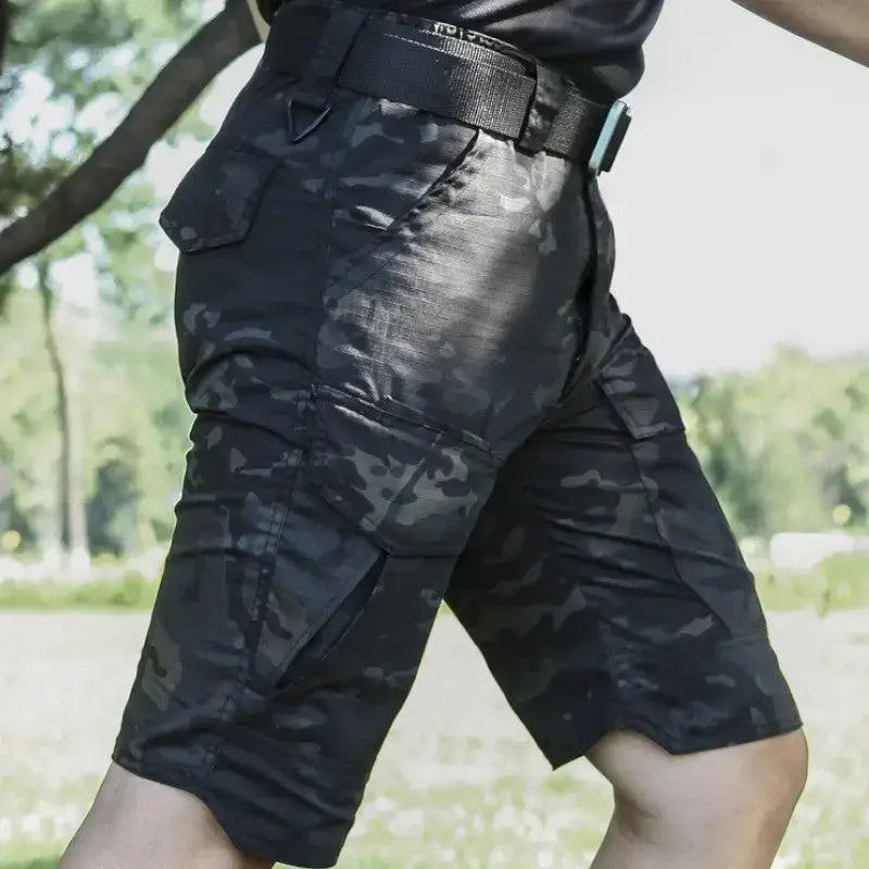 Short randonnée homme multi-poches robuste