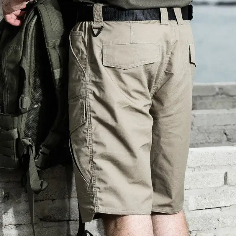 Short randonnée homme multi-poches robuste