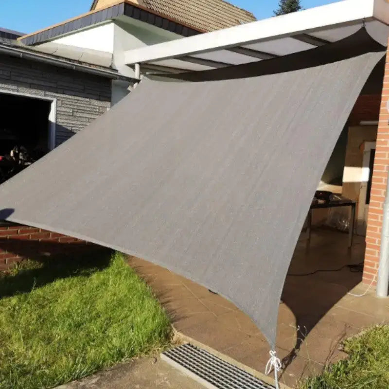 Voile ombrage gris imperméable terrasse