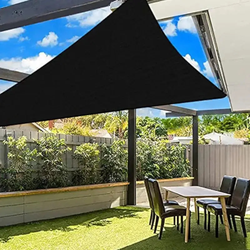 Voile ombrage triangulaire imperméable terrasse