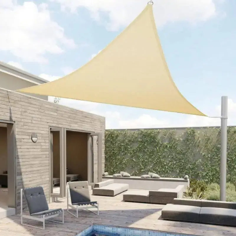 Voile ombrage triangulaire imperméable terrasse